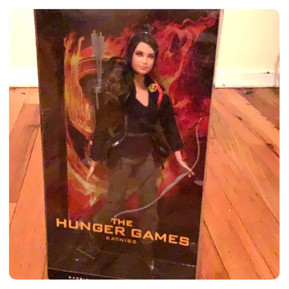 KATNISS EVERDEEN Collectible Barbie